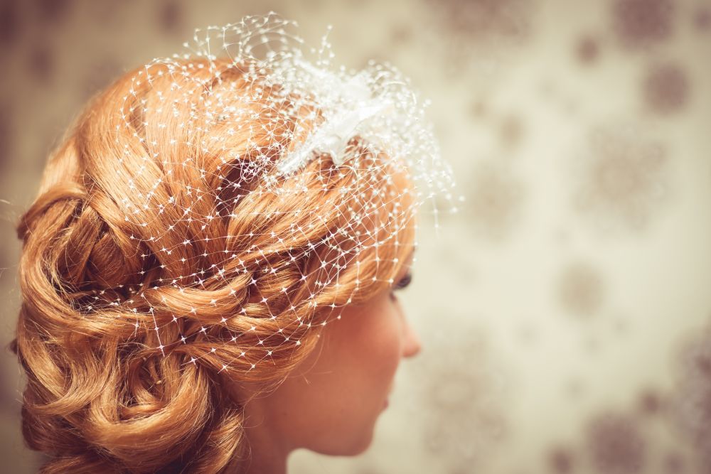 Chrys Coiffure accompagne votre événement d'une coiffure sophistiquée Chrys Coiffure accompagne votre événement d'une coiffure sophistiquée